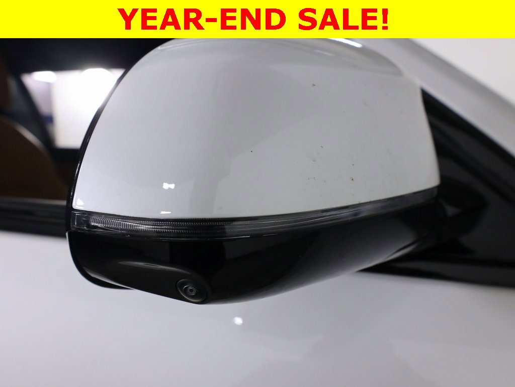 Used 2023 BMW X7 xDrive40i w/ Executive Package image 56