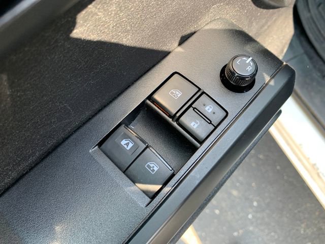 Used 2021 Toyota Tacoma SR image 12