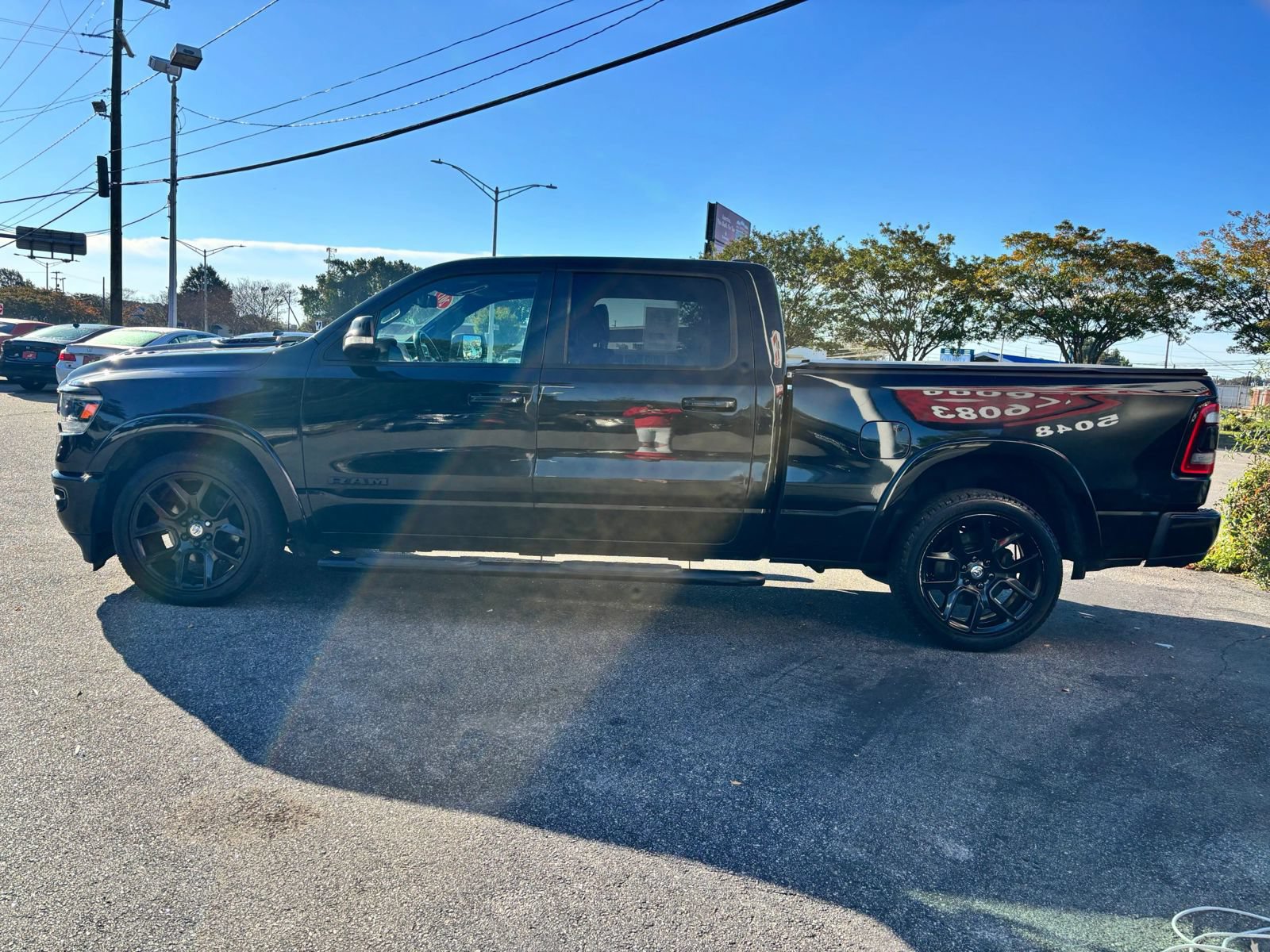 Used 2019 RAM 1500 Laramie AWD/4WD image 7