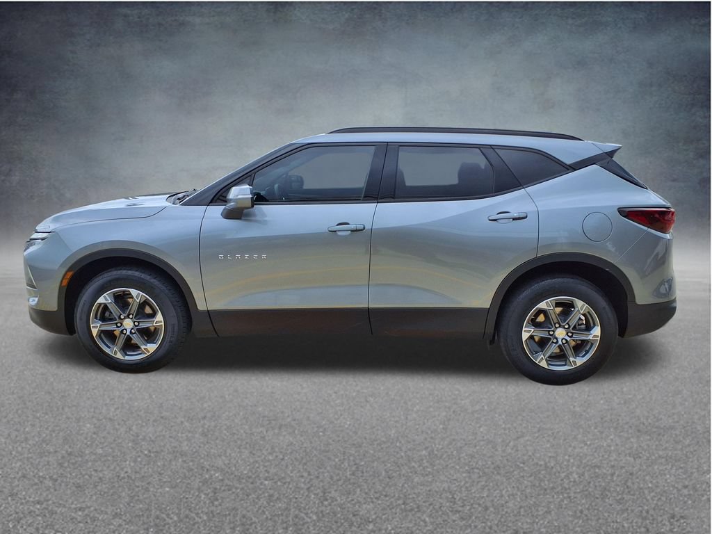 Used 2024 Chevrolet Blazer LT FWD image 17