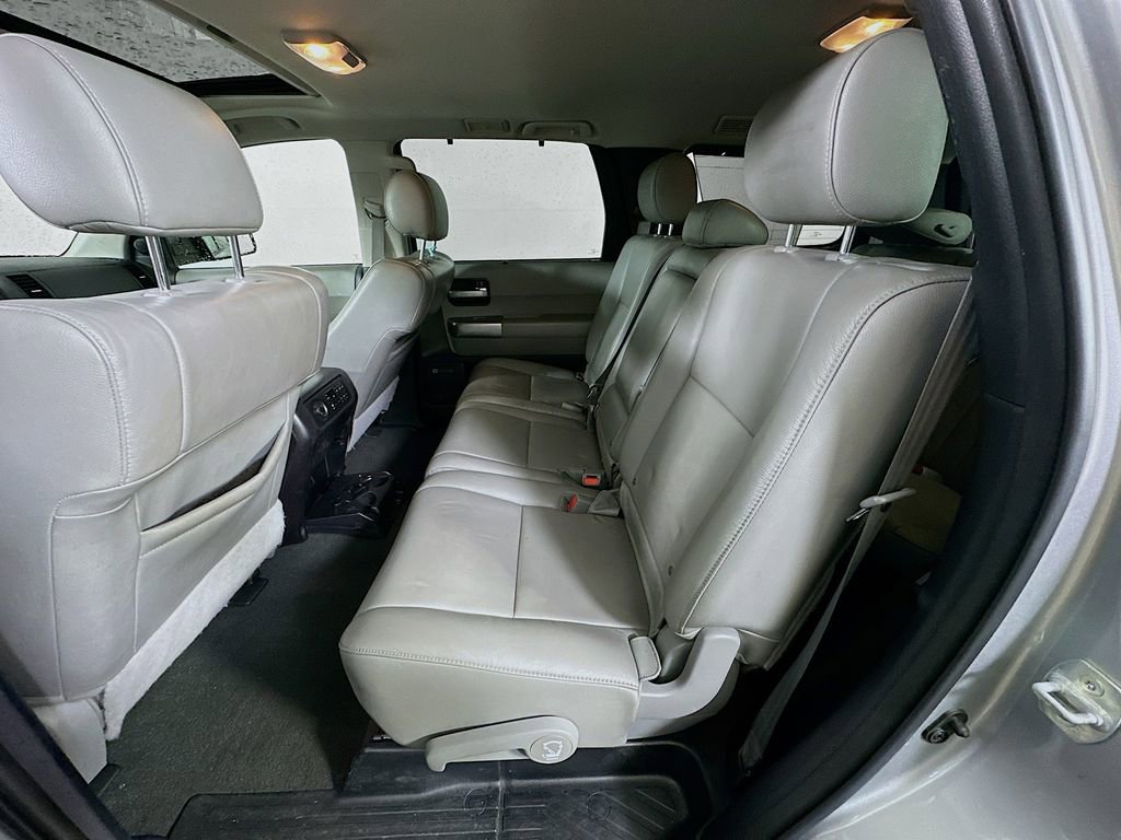 Used 2022 Toyota Sequoia Limited image 15