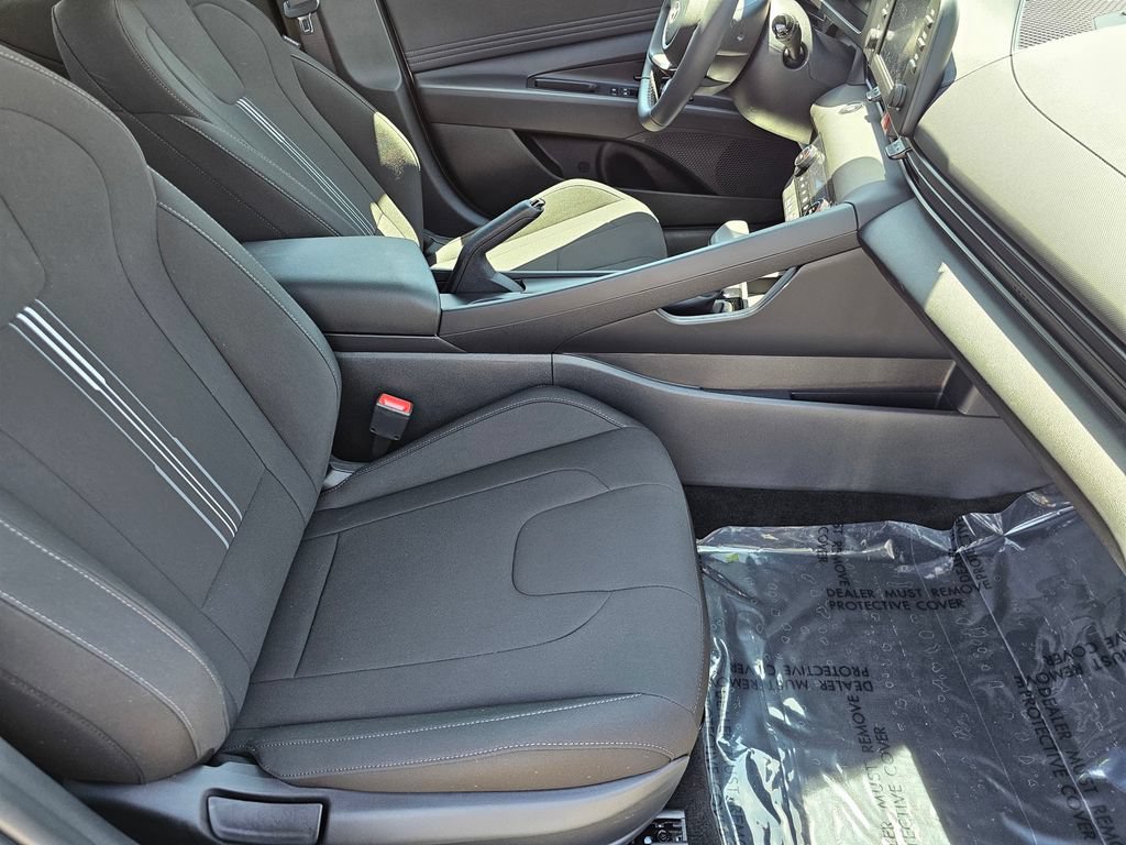 Certified 2026 Hyundai Elantra Sport FWD image 13