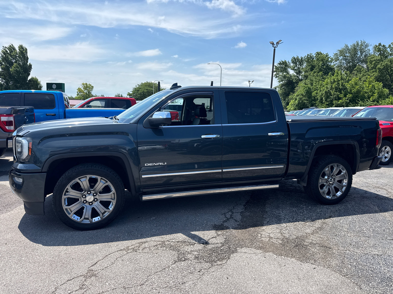 Used 2017 GMC Sierra 1500 Denali w/ Denali Ultimate Package AWD/4WD image 3