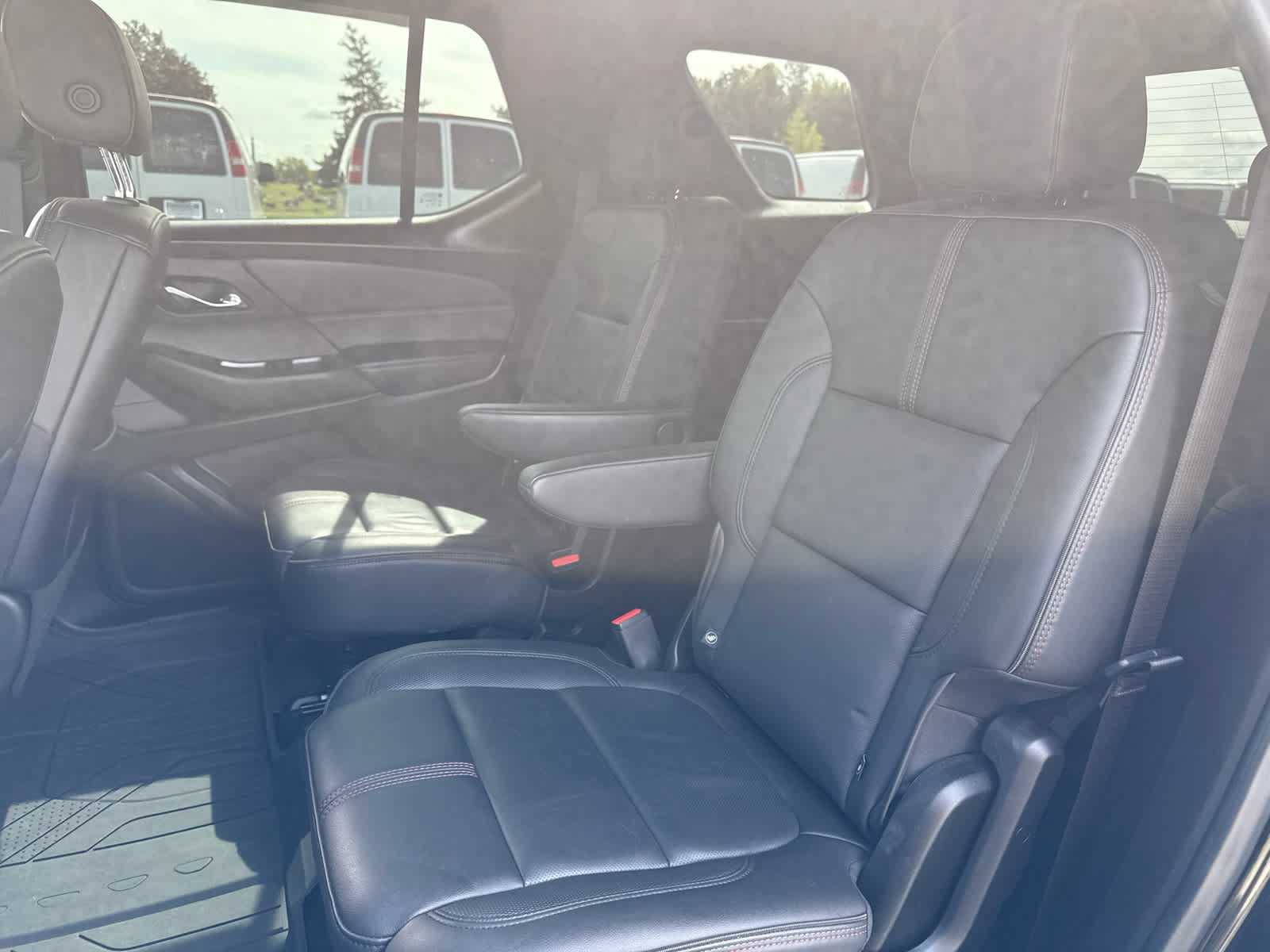 Certified 2022 Chevrolet Traverse RS w/ LPO, Floor Liner Package AWD/4WD image 23