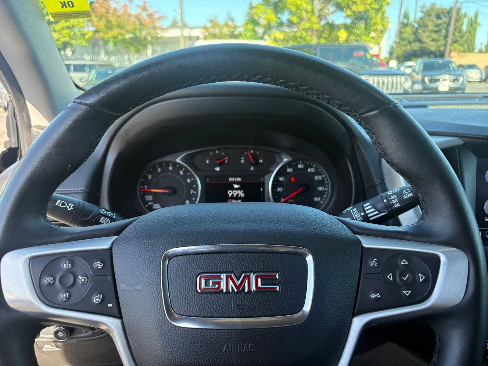 Used 2024 GMC Terrain SLT AWD/4WD image 31