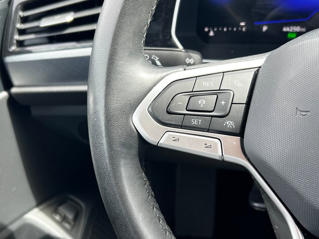 Used 2024 Volkswagen Jetta SE image 18