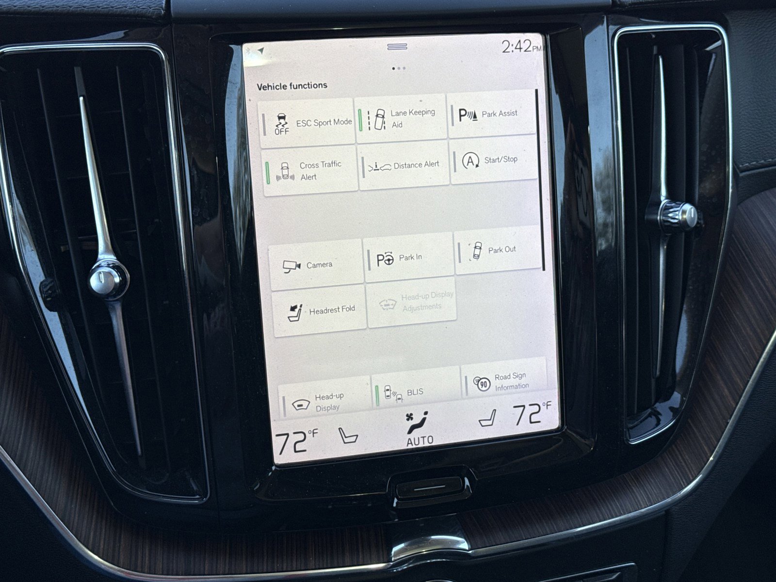 Used 2020 Volvo XC60 T5 Inscription w/ Protection Package Premier image 27