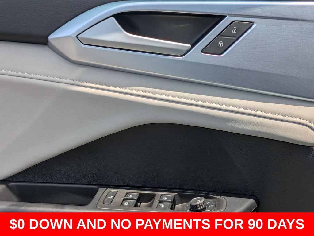 Used 2025 Volkswagen Taos SE AWD/4WD image 13