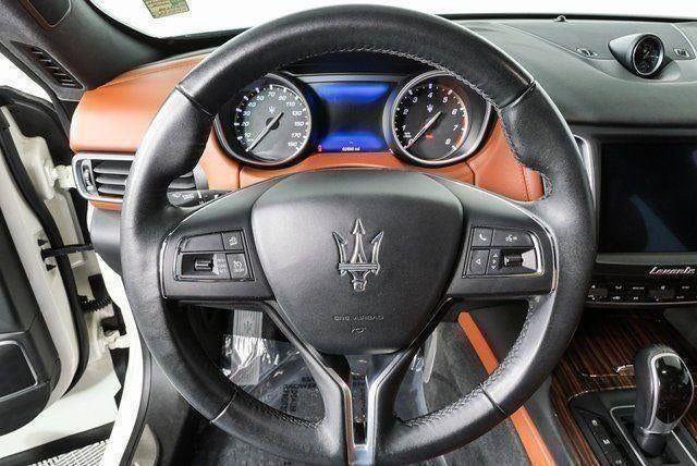 Used 2017 Maserati Levante w/ Luxury Package AWD/4WD image 10