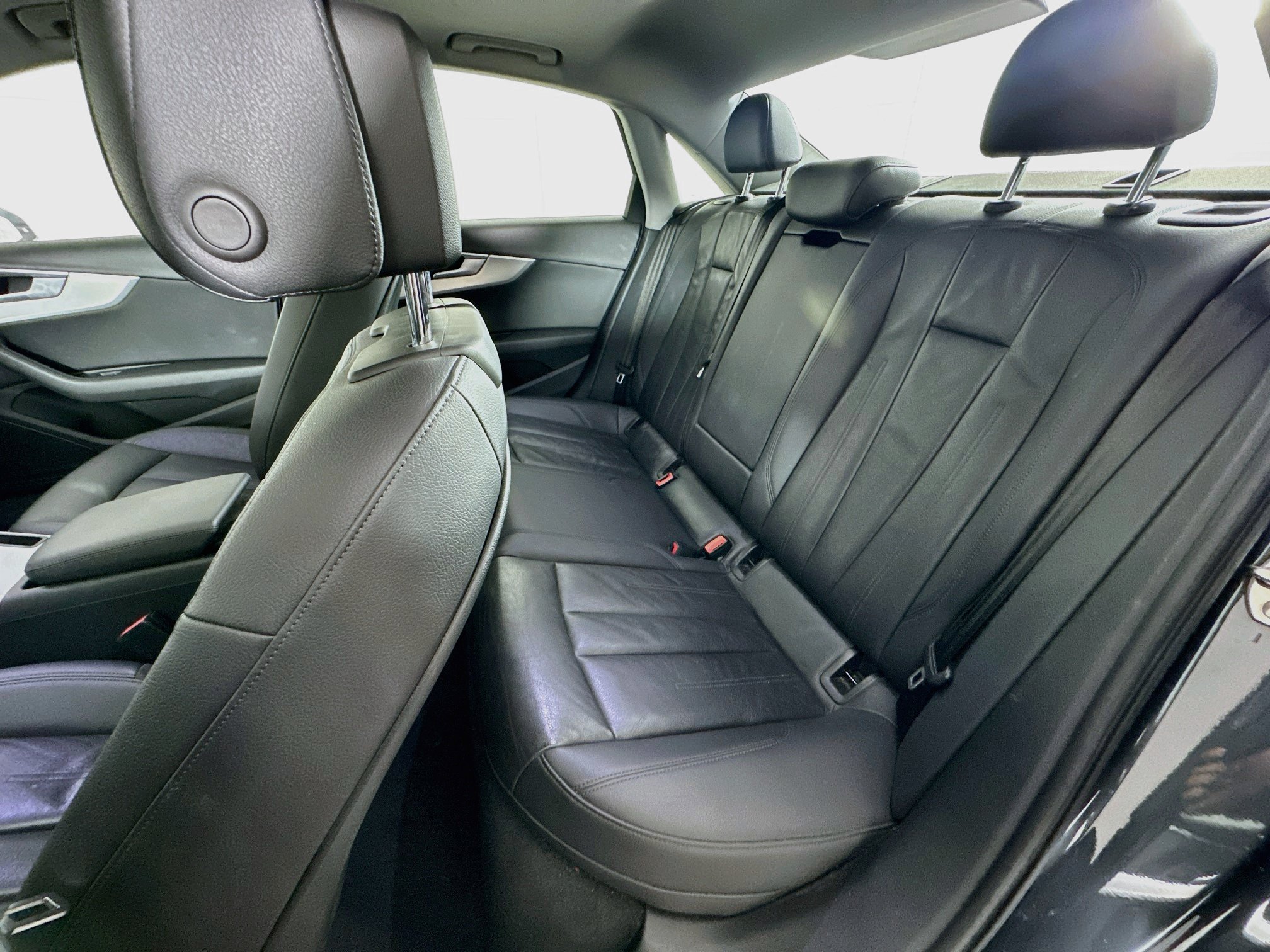 Used 2018 Audi A4 2.0T Ultra Premium w/ Convenience Package FWD image 28
