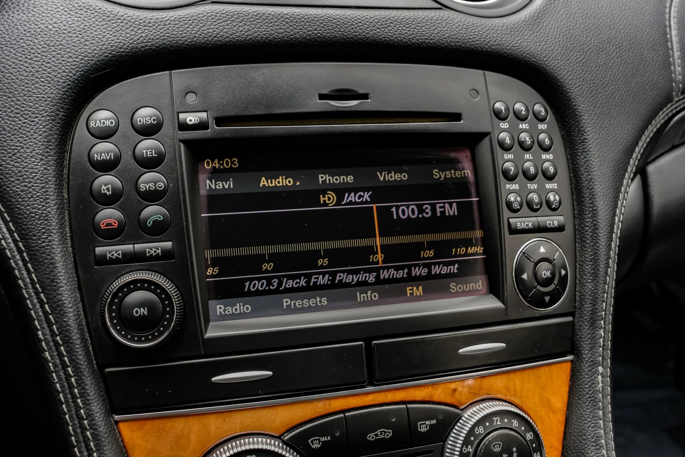 Used 2012 Mercedes-Benz SL 550 image 27