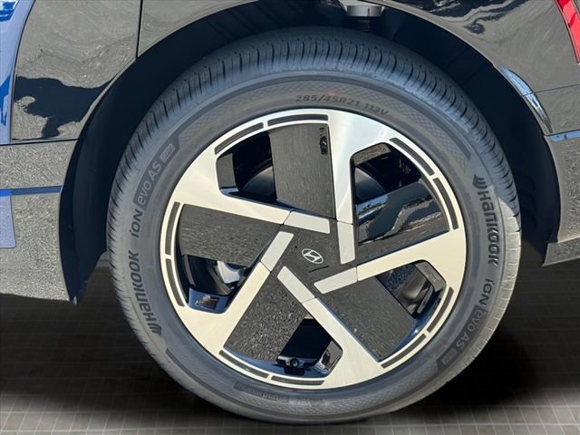 New 2026 Hyundai Ioniq 9 Limited image 11