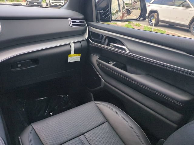 New 2026 Jeep Grand Wagoneer Limited AWD/4WD image 17