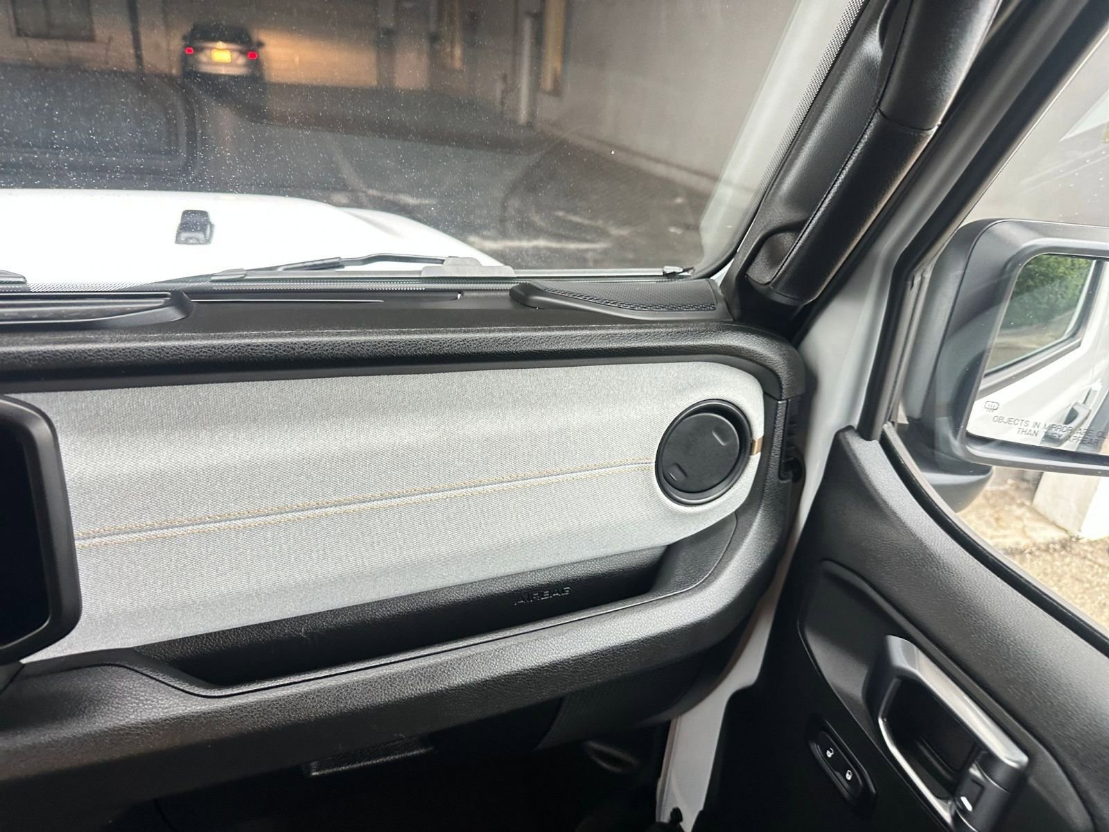 Used 2025 Jeep Wrangler Sport S image 35