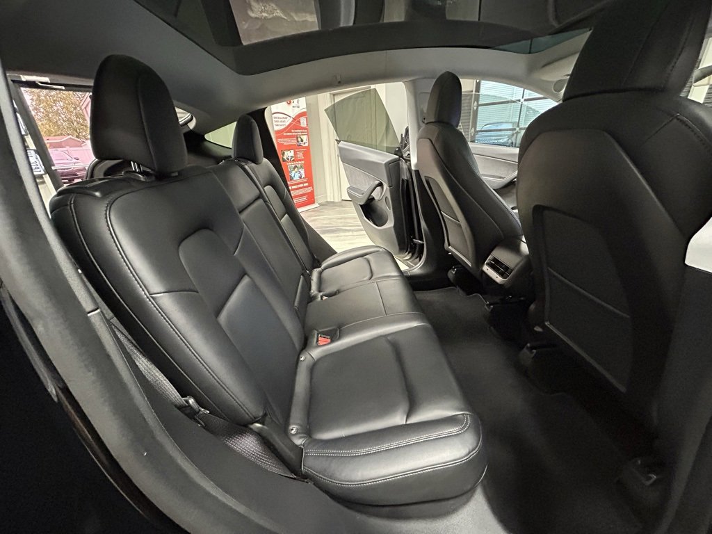 Used 2020 Tesla Model Y Long Range image 41
