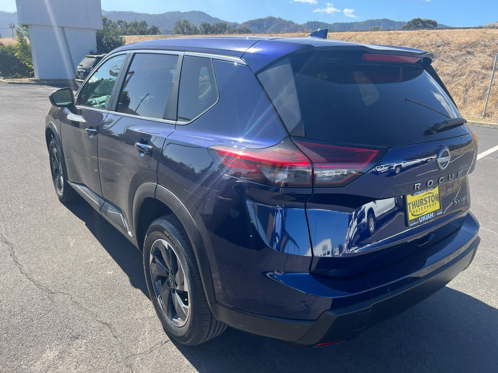 Used 2024 Nissan Rogue SV AWD/4WD image 8