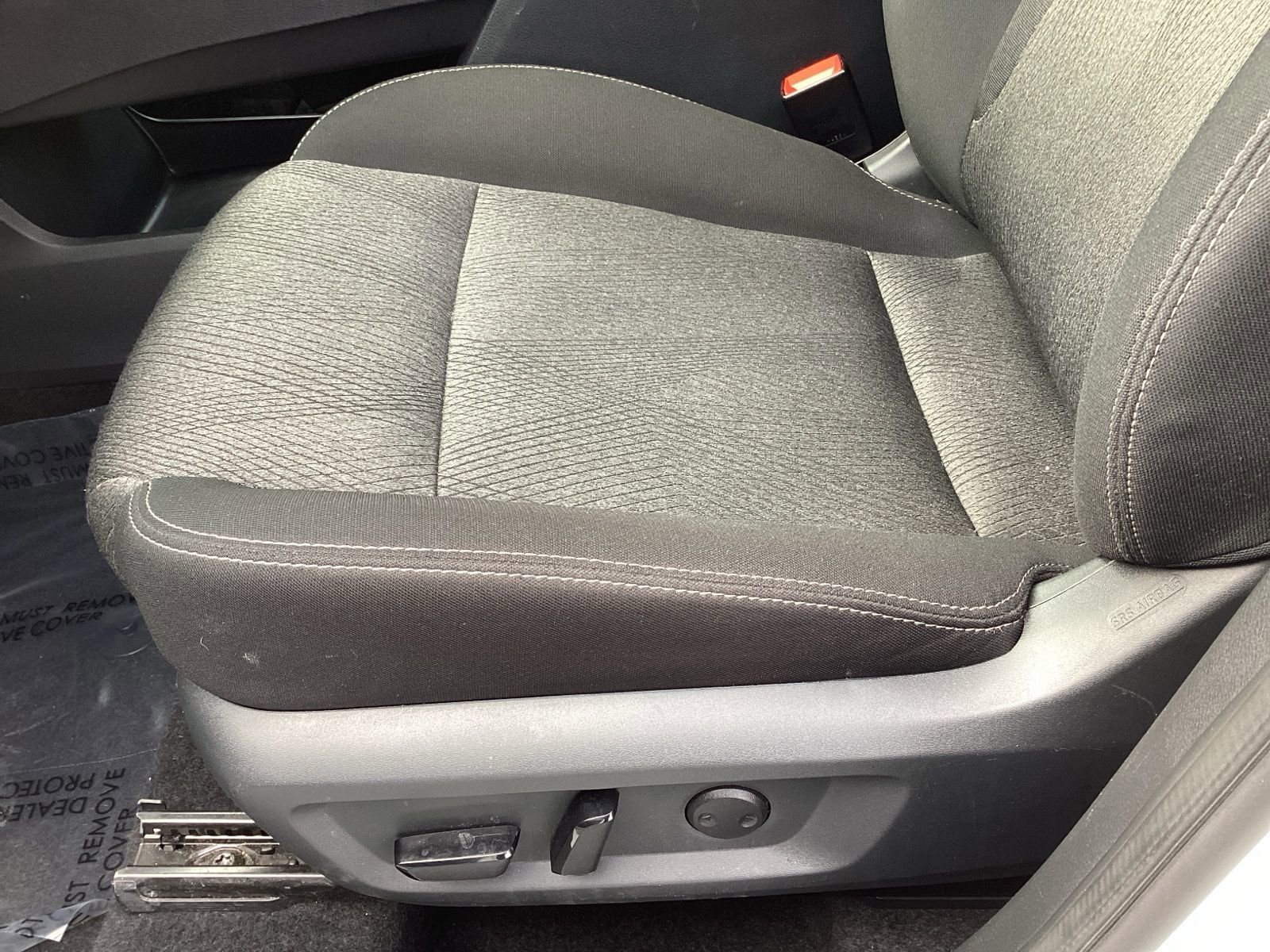 Used 2025 Nissan Rogue SV image 12