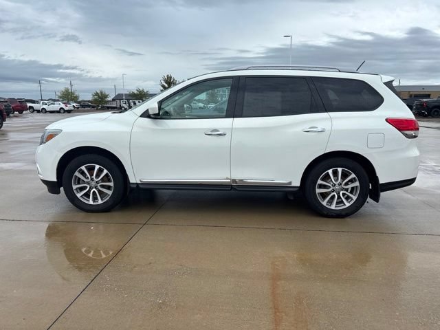 Used 2013 Nissan Pathfinder SL w/ Trailer Tow Pkg AWD/4WD image 9