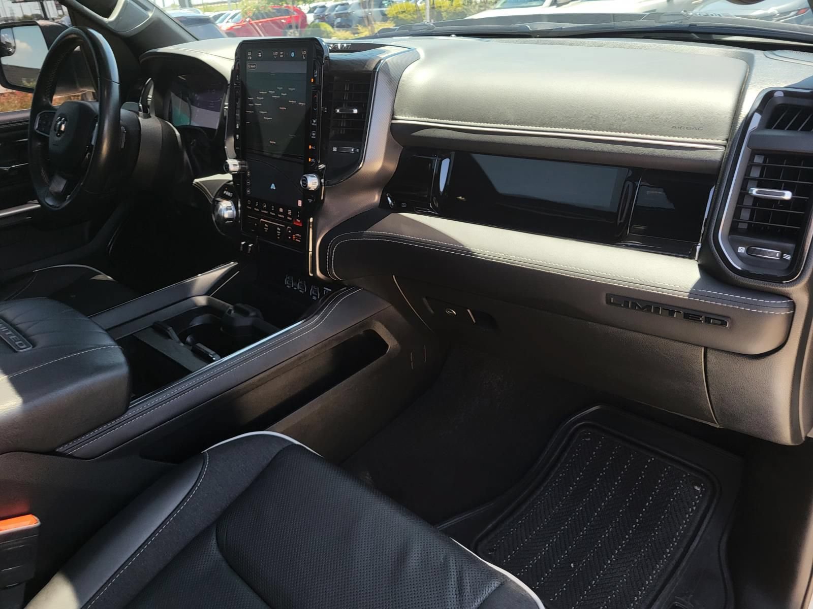 Used 2025 RAM 1500 Limited AWD/4WD image 10