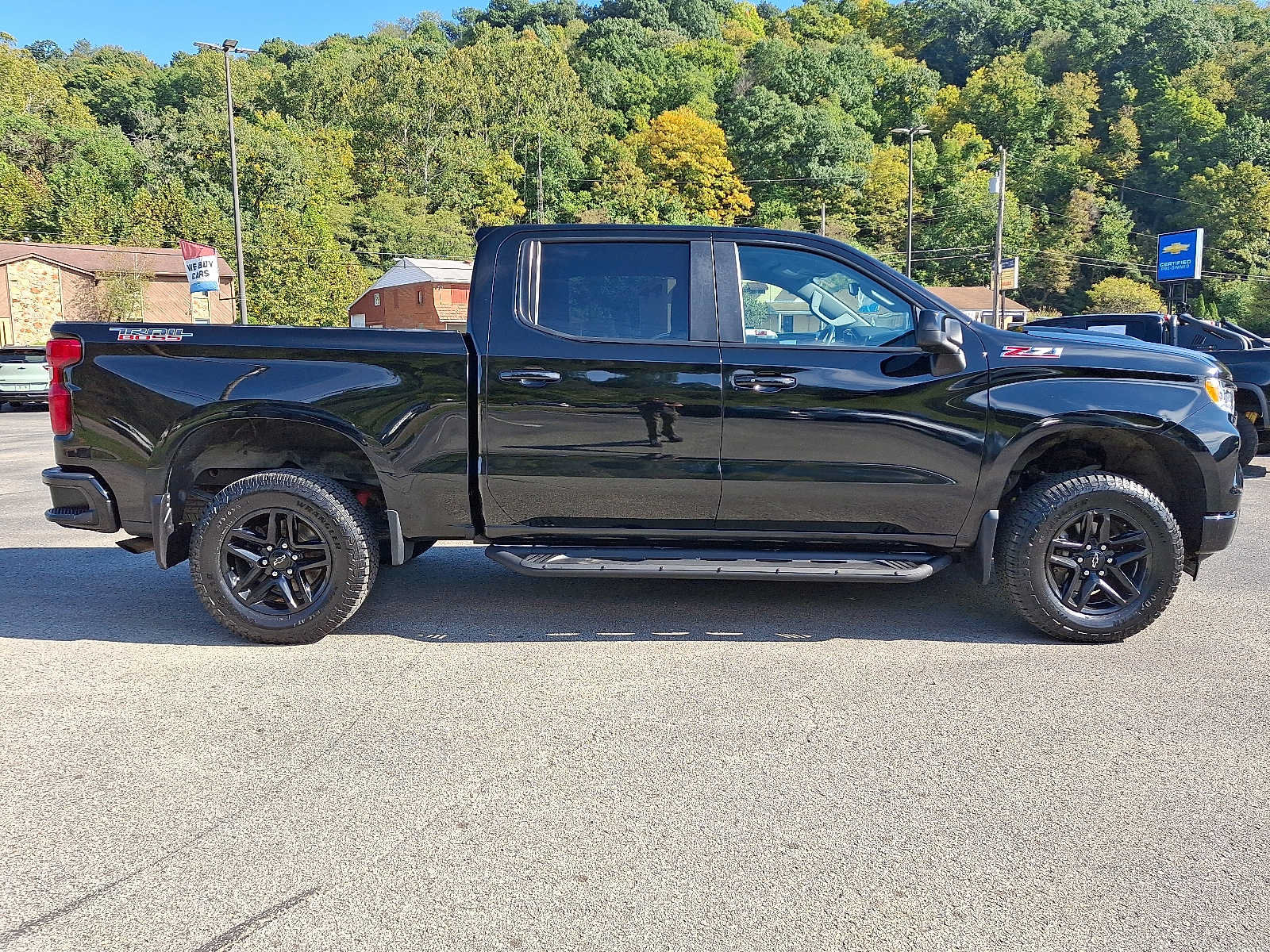 Used 2024 Chevrolet Silverado 1500 LT Trail Boss w/ Protection Package AWD/4WD image 7