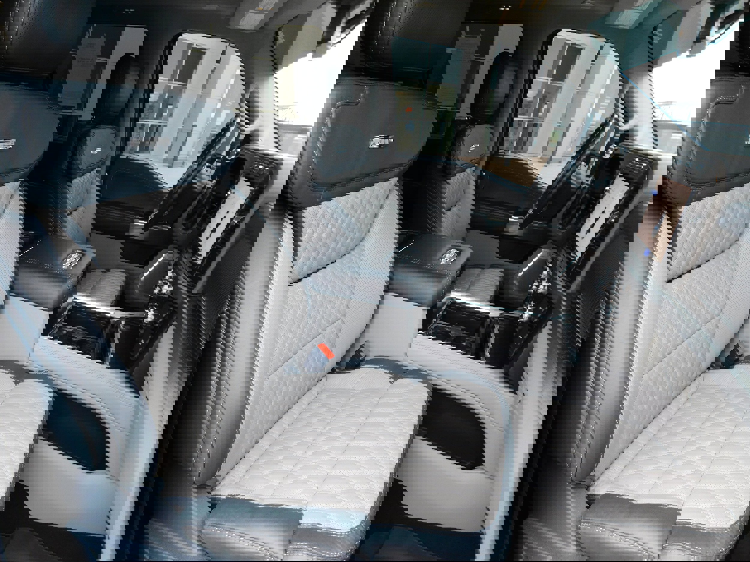 Used 2023 Ford F250 Limited w/ FX4 Off-Road Package image 16