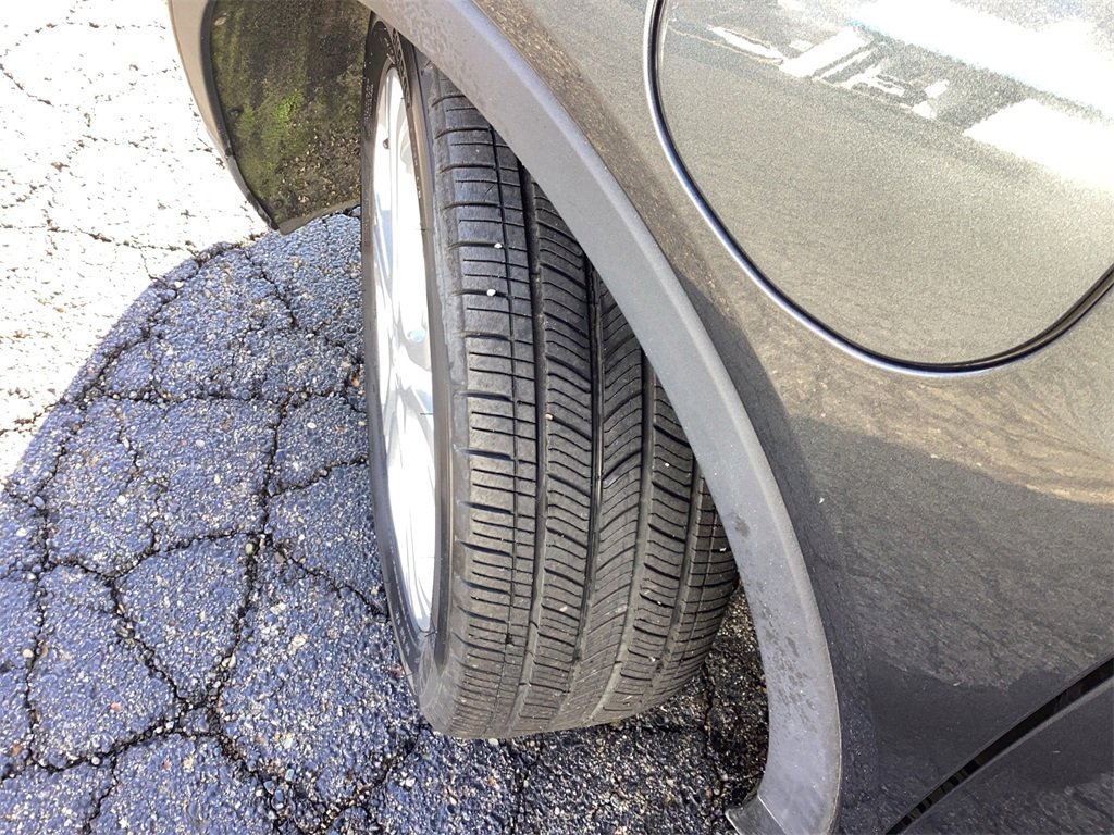 Used 2017 Chevrolet Bolt LT image 27