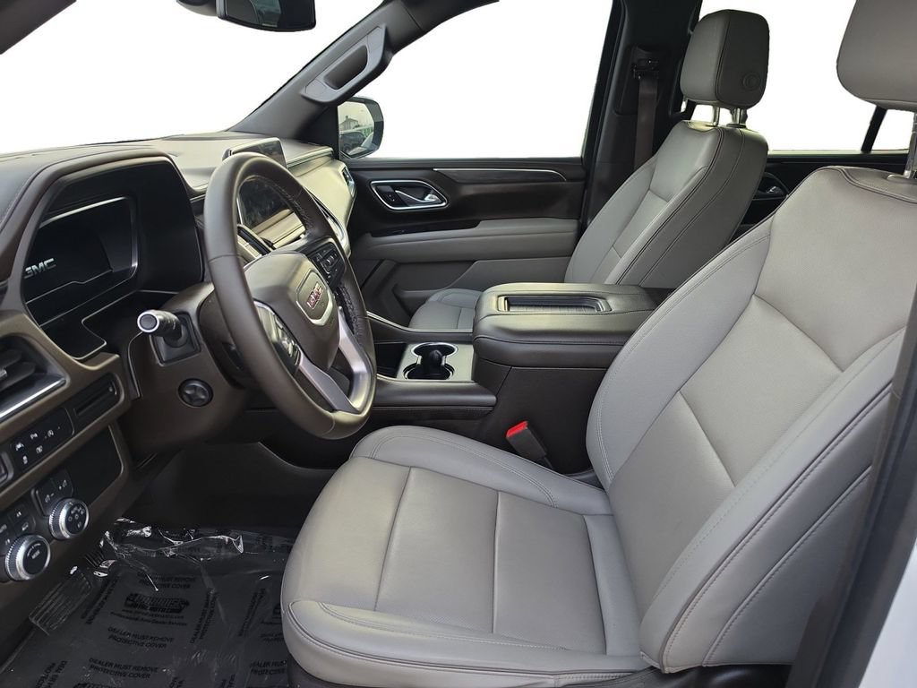 Used 2023 GMC Yukon SLT w/ SLT Luxury Package AWD/4WD image 12