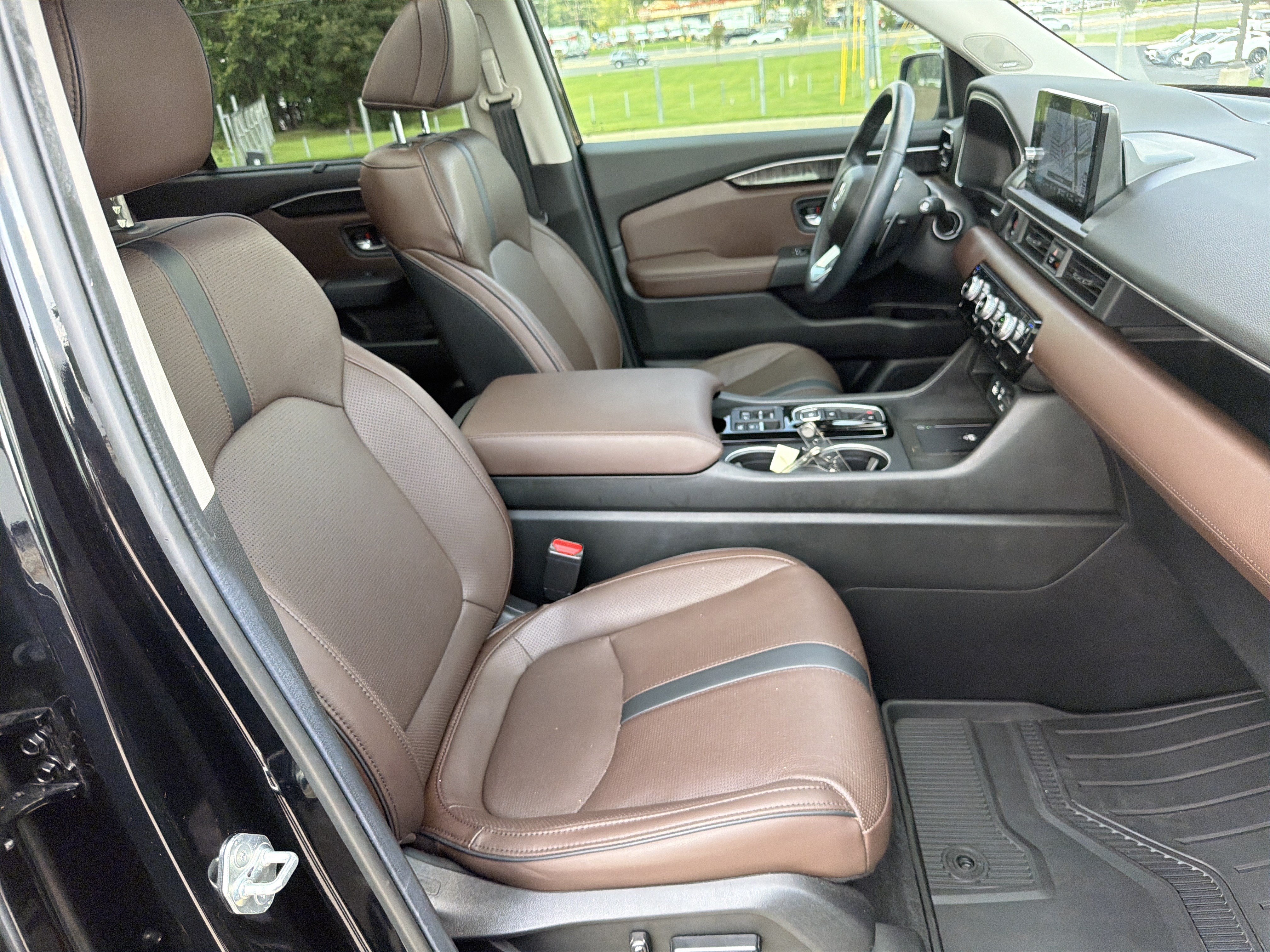Used 2025 Honda Pilot Elite image 34