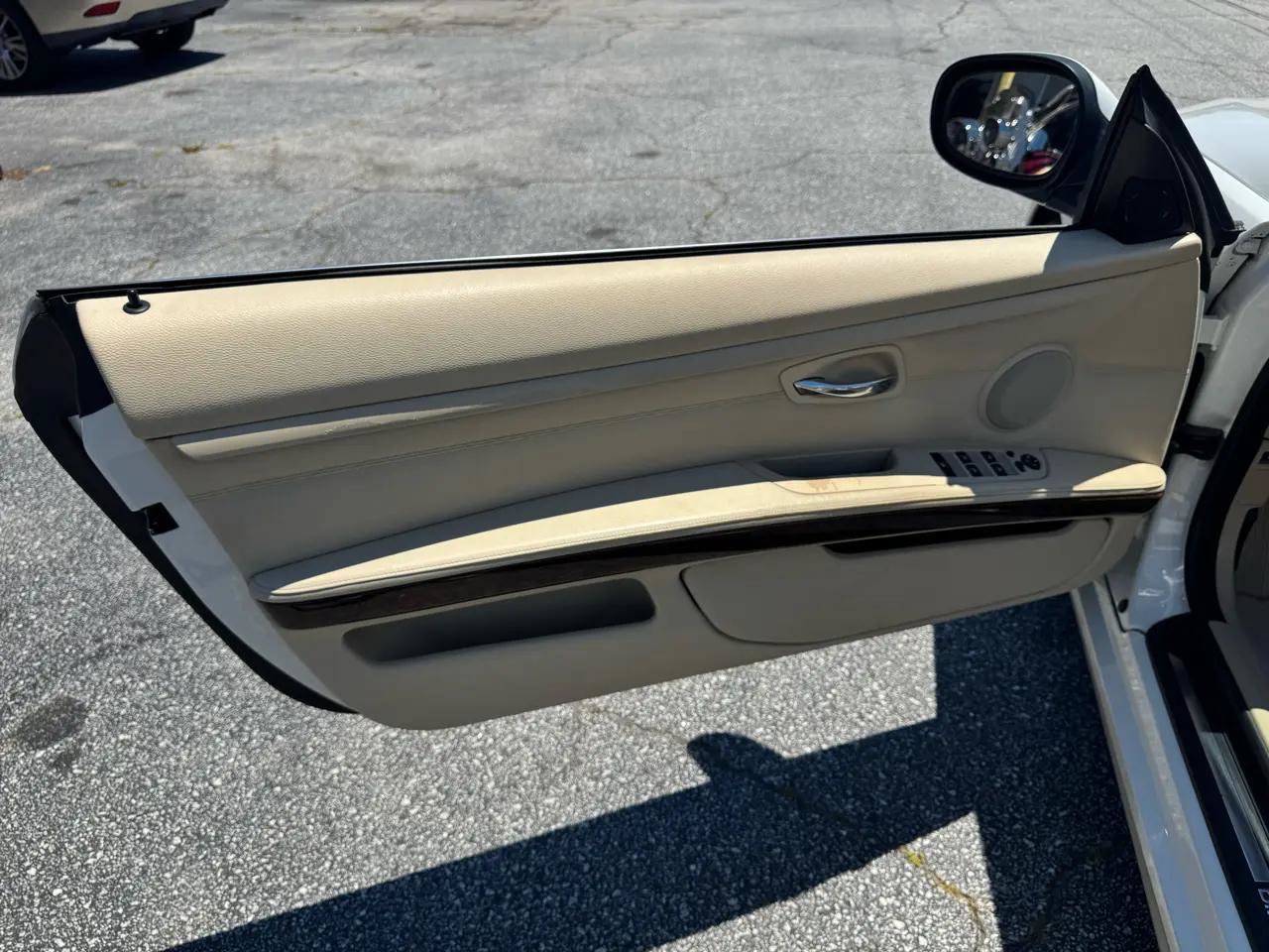 Used 2010 BMW 335i Convertible RWD image 16