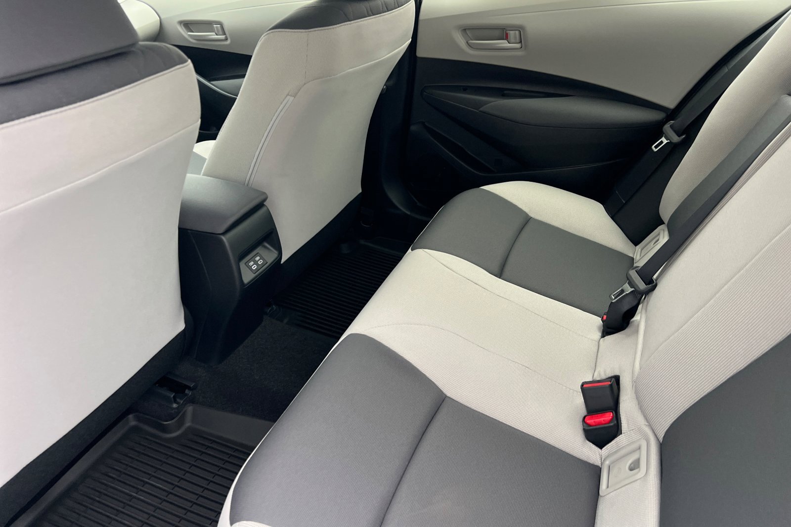 New 2026 Toyota Corolla LE image 9