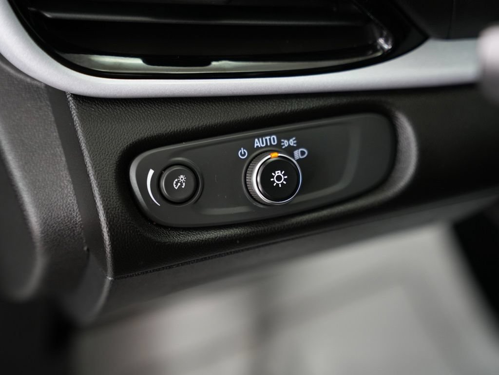 Used 2018 Chevrolet Volt LT FWD image 46