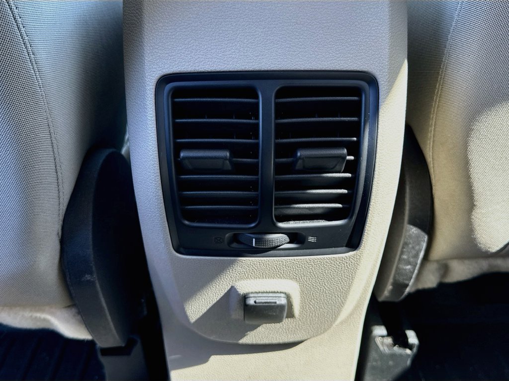 Used 2018 Ford Escape SE FWD image 30