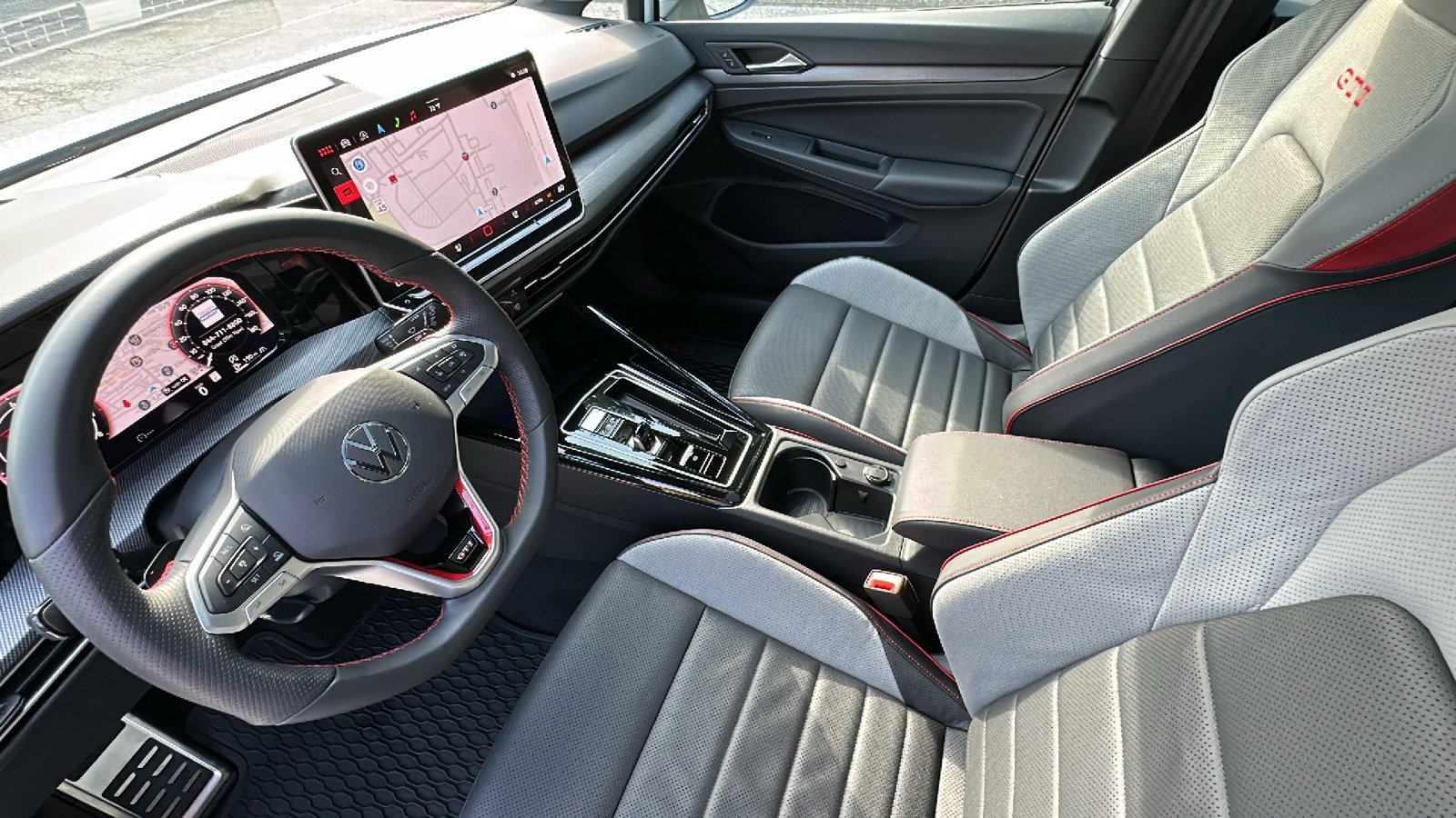 Used 2025 Volkswagen GTI Autobahn FWD image 22