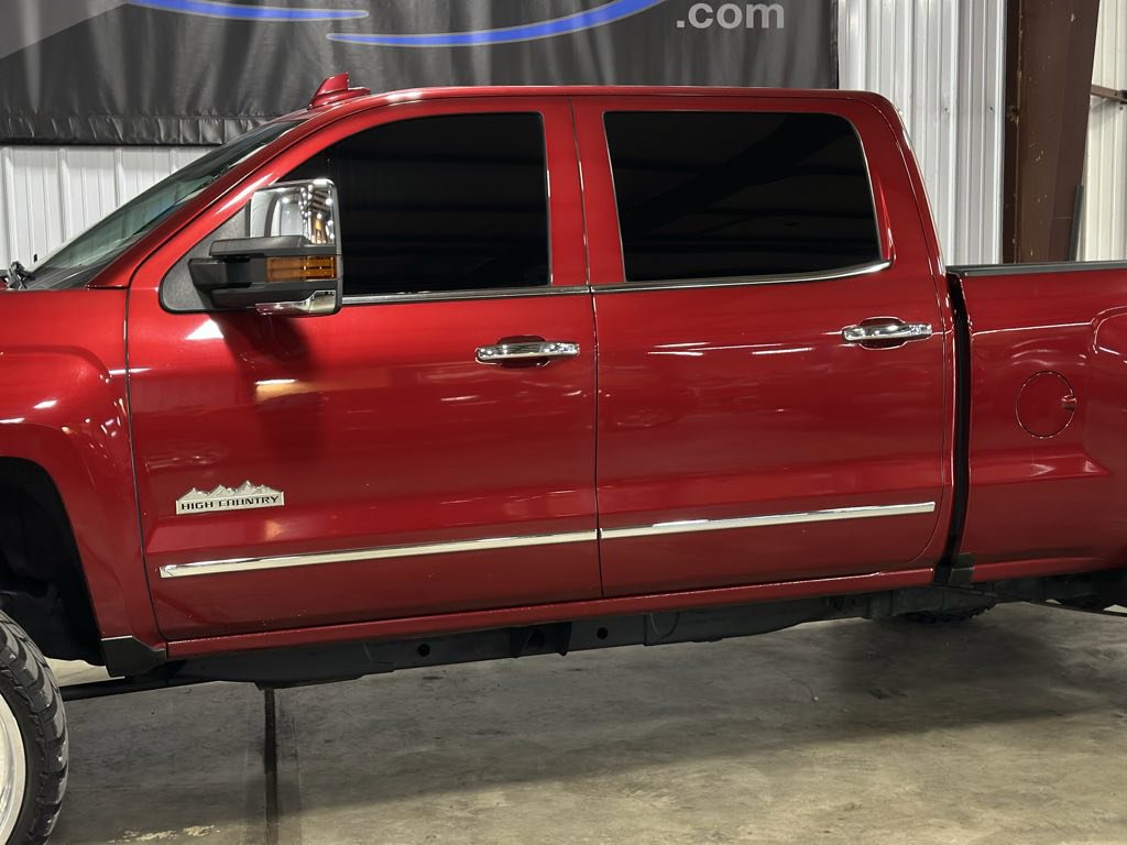 Used 2018 Chevrolet Silverado 2500 High Country w/ Duramax Plus Package image 16