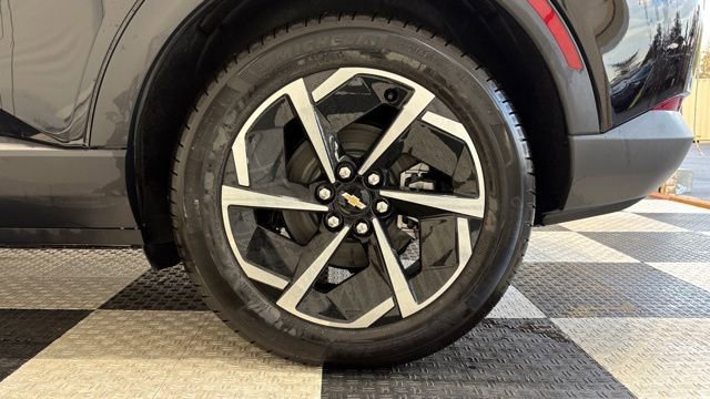 New 2026 Chevrolet Equinox EV LT AWD/4WD image 11