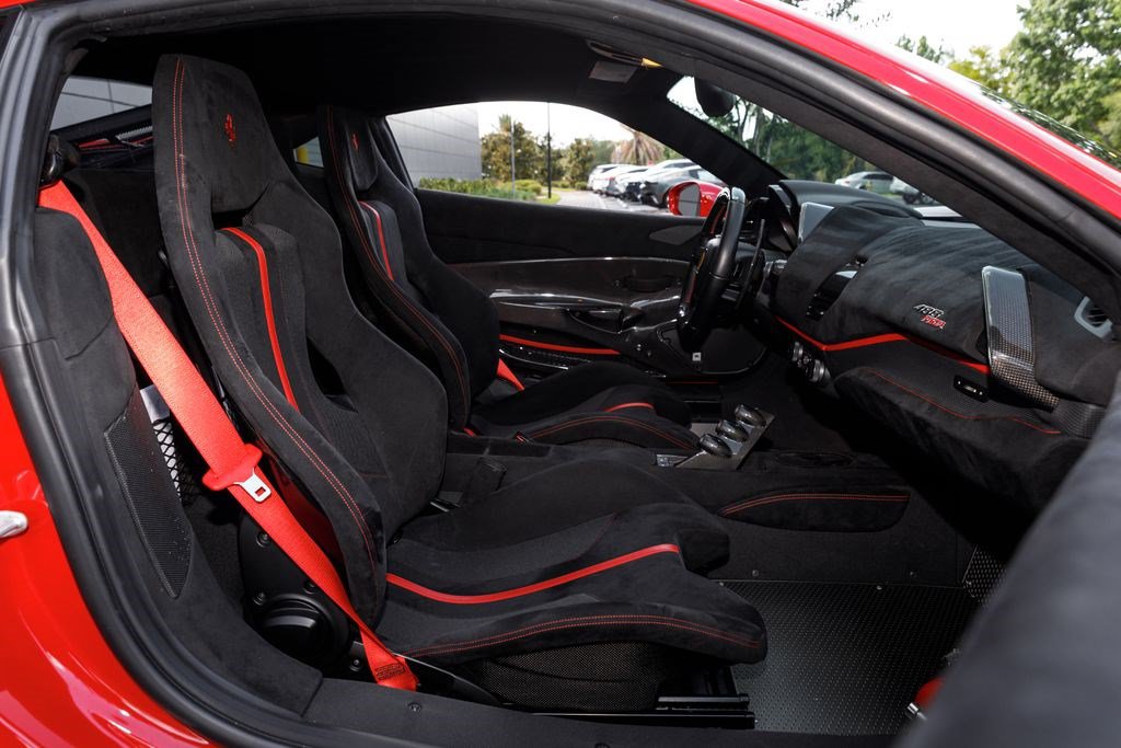 Used 2019 Ferrari 488 Pista Coupe RWD image 10