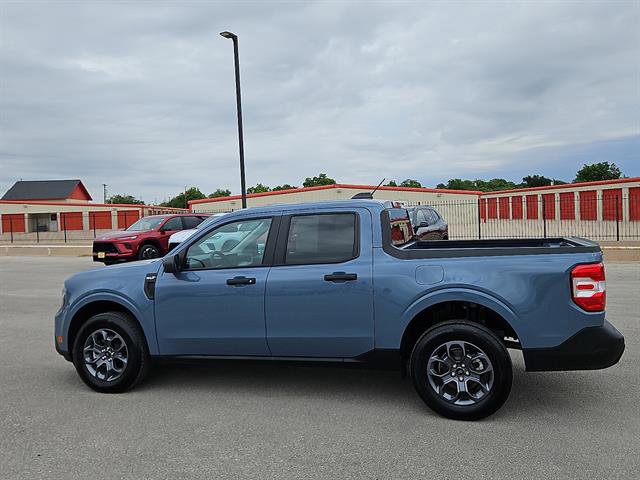 Used 2025 Ford Maverick XLT FWD image 2