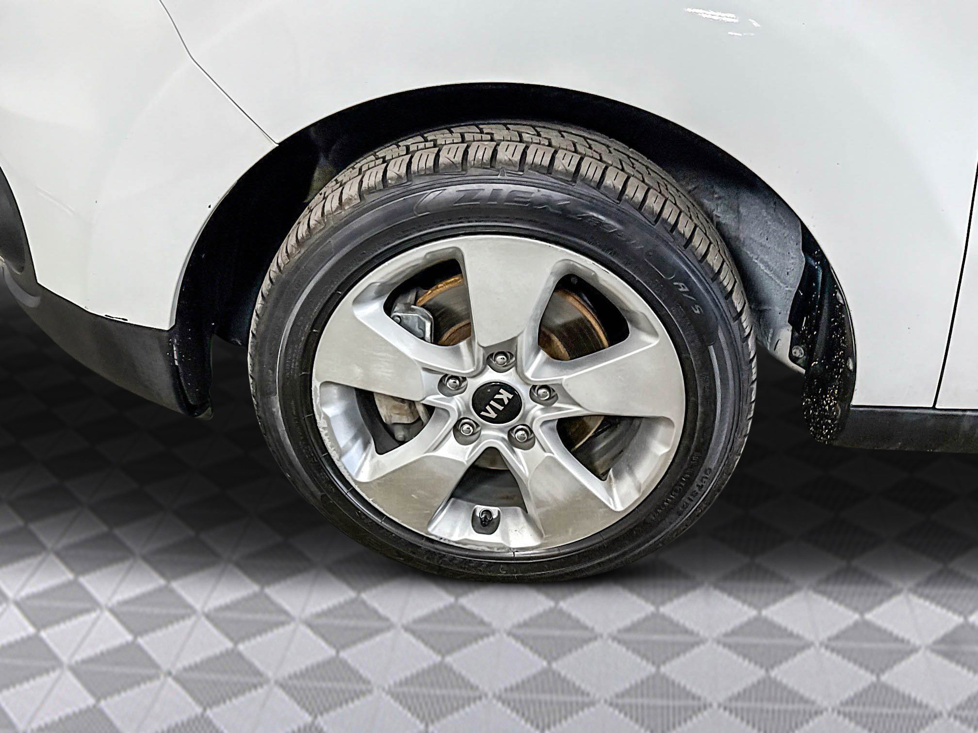 Used 2018 Kia Soul image 29