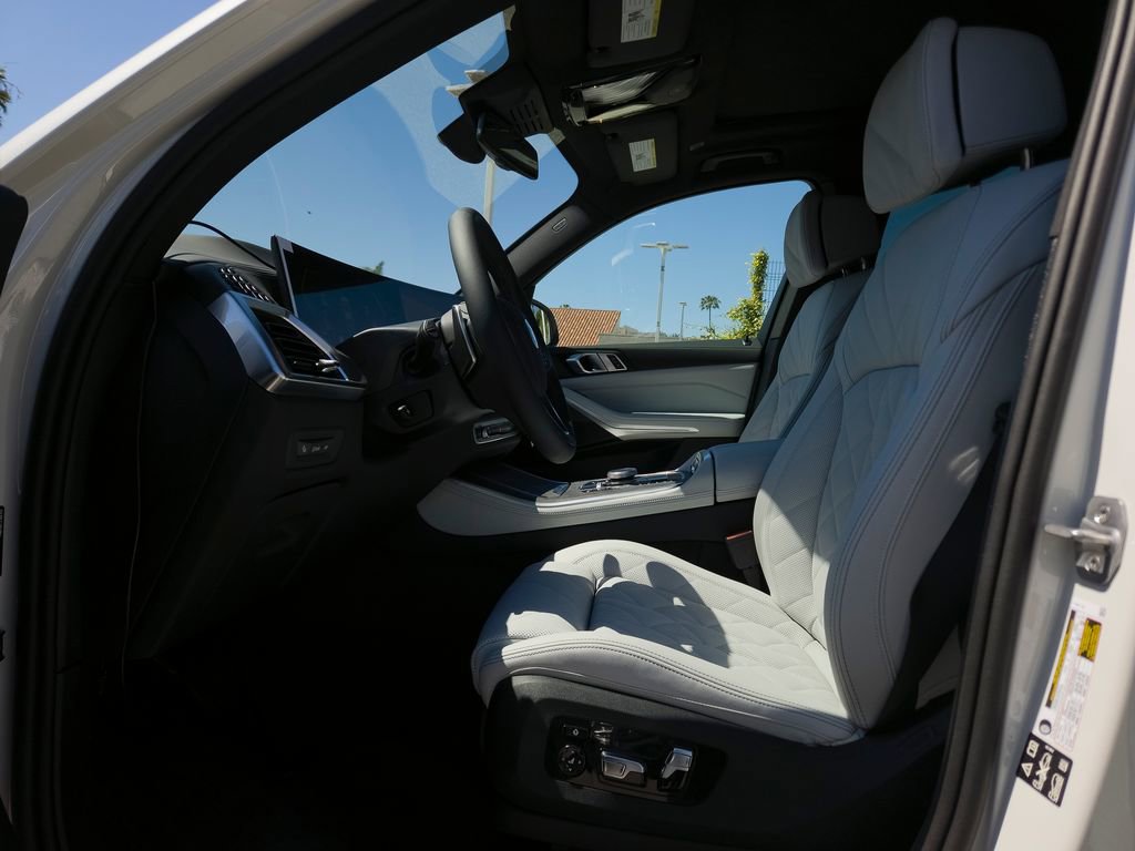 New 2026 BMW X5 xDrive40i w/ Climate Comfort Package AWD/4WD image 7