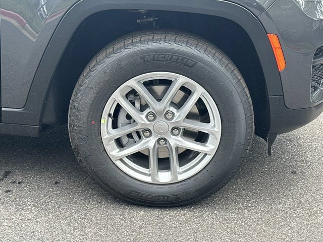 New 2026 Jeep Grand Cherokee Laredo X RWD image 12