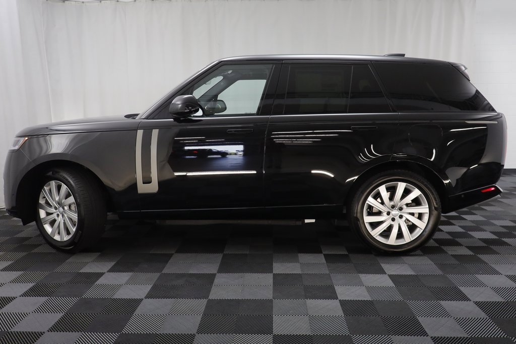 New 2025 Land Rover Range Rover SE image 4