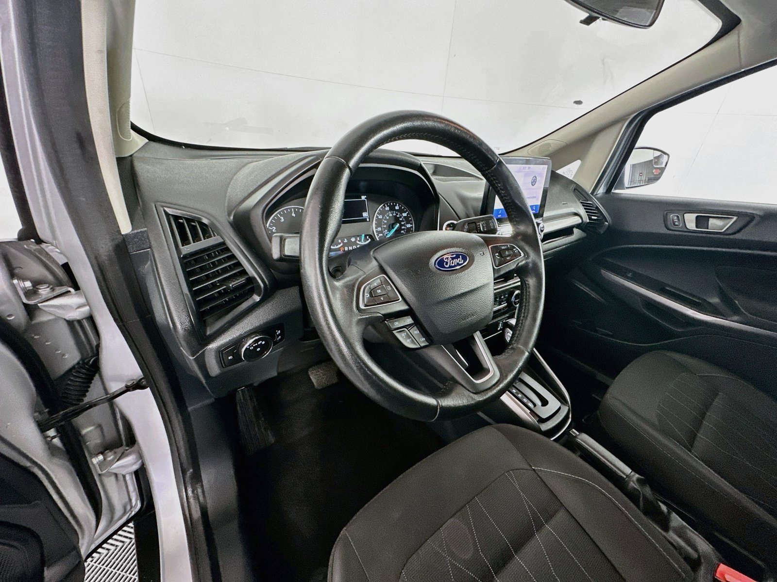 Used 2020 Ford EcoSport SE AWD/4WD image 9