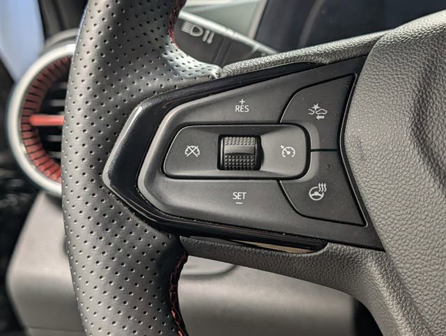 Used 2025 Chevrolet Trax RS image 20