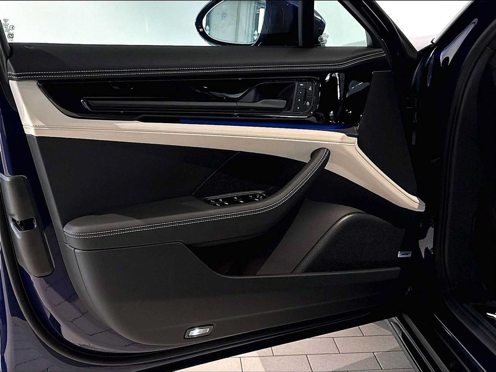 New 2026 Porsche Panamera 4 AWD/4WD image 23