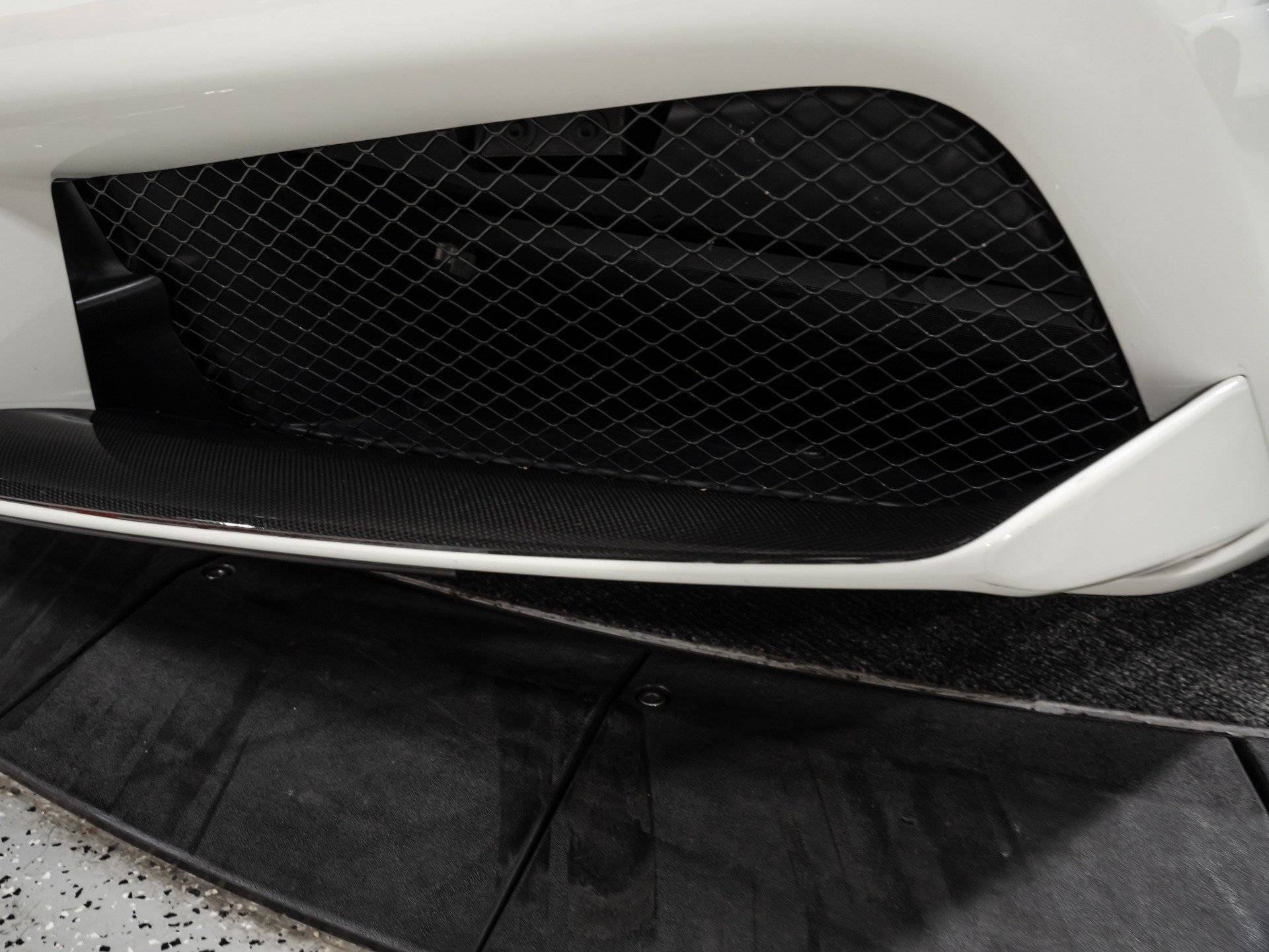 Used 2016 Ferrari 488 GTB RWD image 18