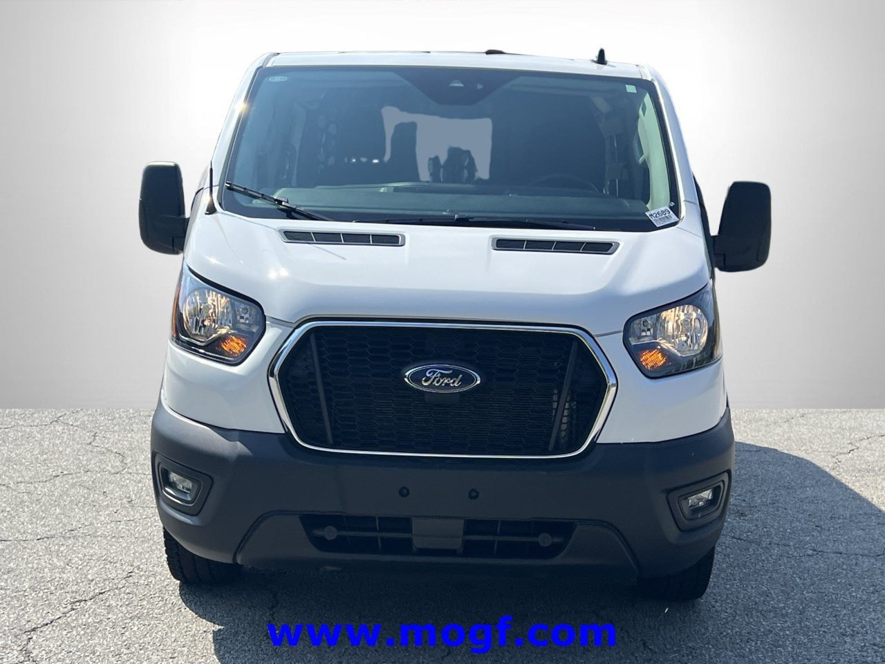 Used 2025 Ford Transit 250 Low Roof w/ Exterior Upgrade Package RWD image 26