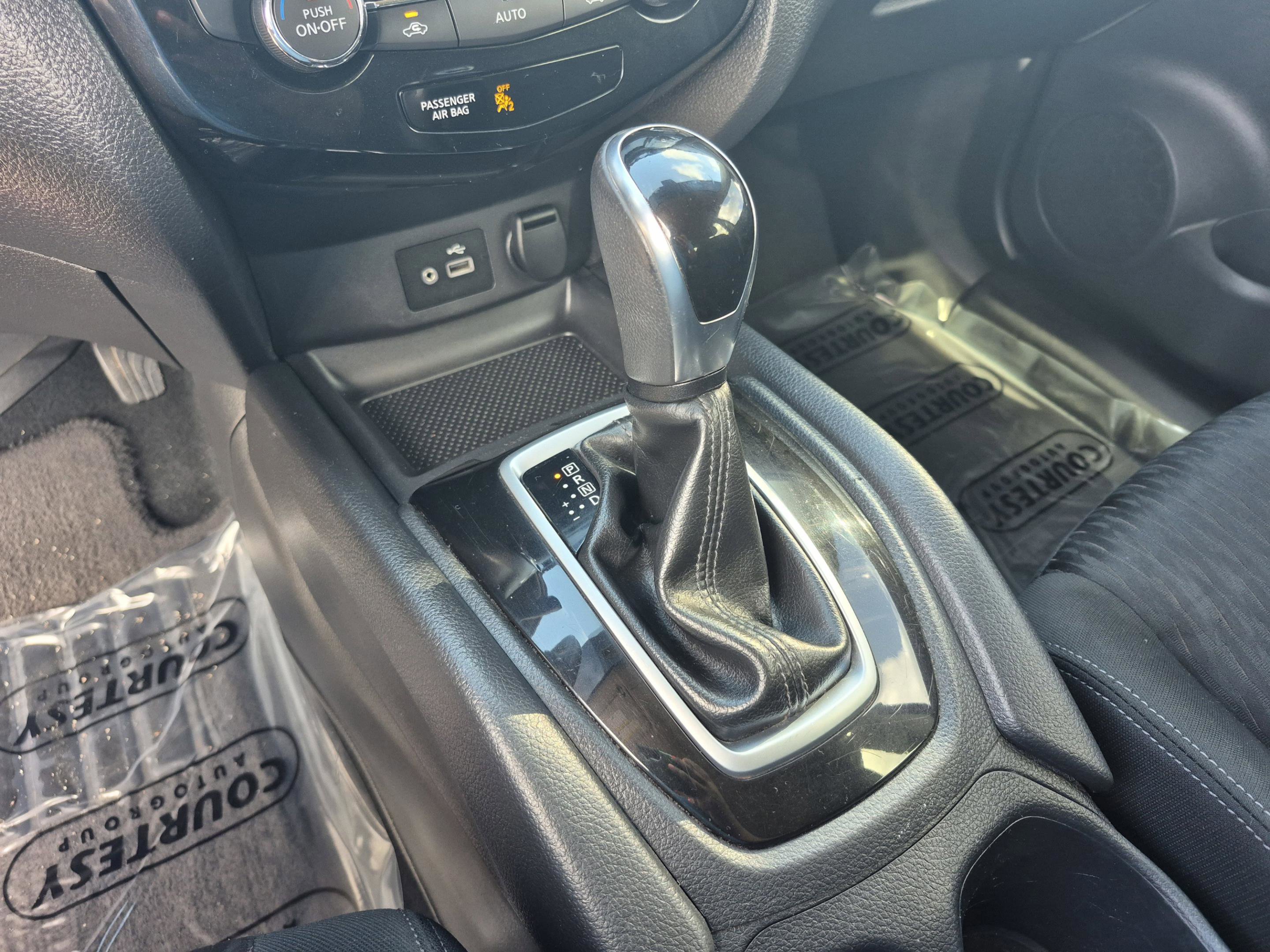 Certified 2022 Nissan Rogue S FWD image 27