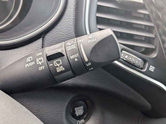 Certified 2019 Jeep Cherokee Latitude Plus w/ Comfort/Convenience Group FWD image 29