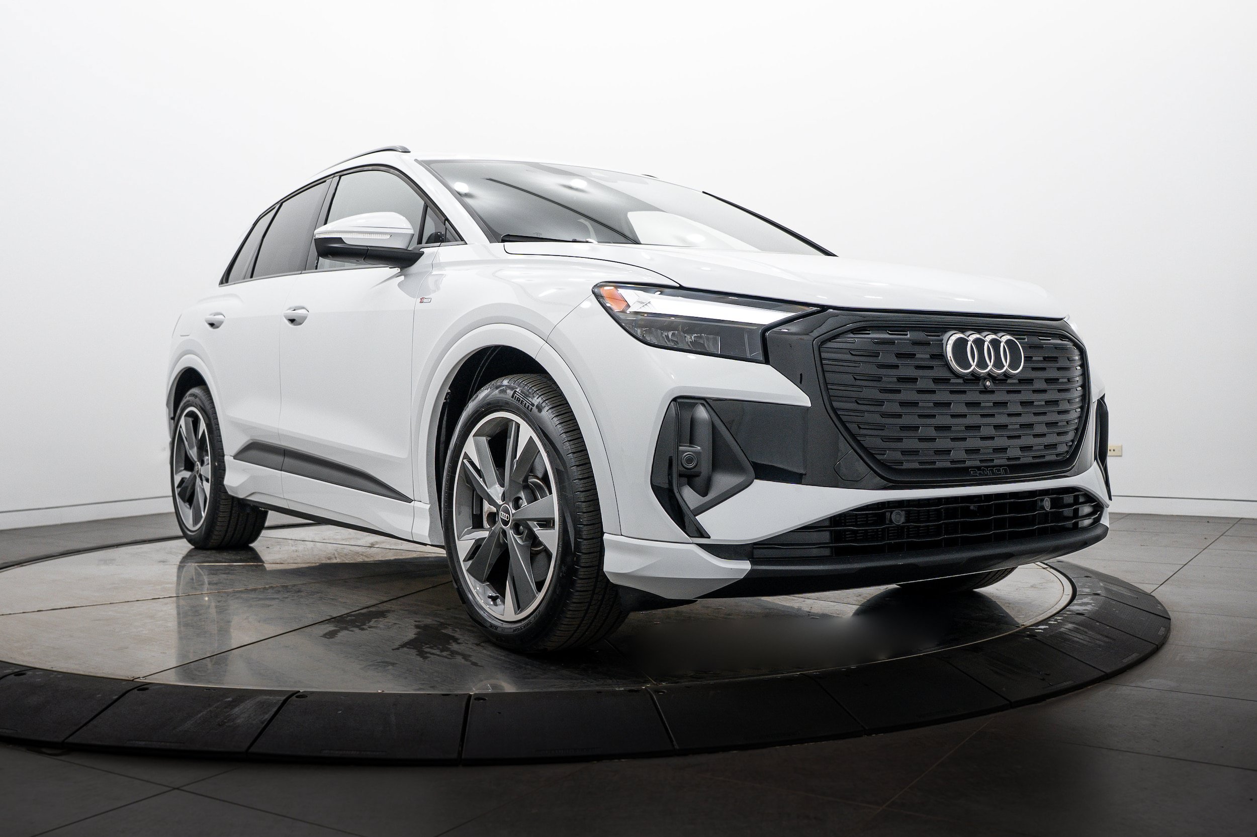 Certified 2025 Audi Q4 e-tron Premium Plus w/ Premium Plus