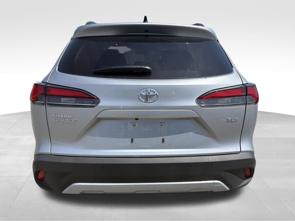 Used 2025 Toyota Corolla Cross XLE FWD image 42